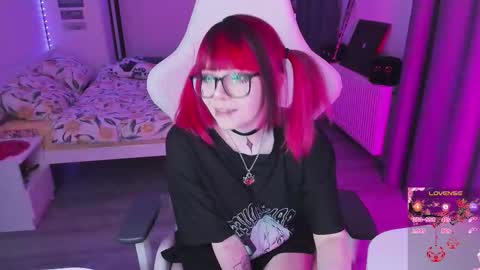 Yumi 3 online show from 03-23-26, 04:44