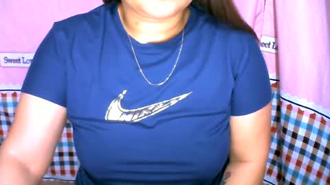 Snapshot of yumie_pussyx chatting on 06-19-26, 09:18 Yumie online show from 06-19-26, 09:18