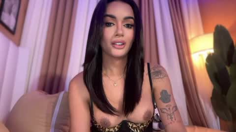 Goddes Renalyn online show from 04-18-26, 07:58