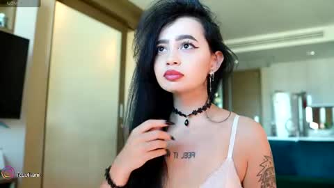 yuna_leen online show from 06-24-26, 09:30