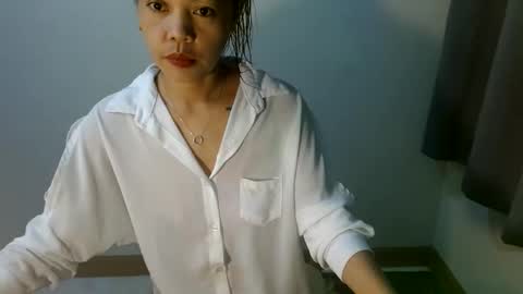yunahuntrixx online show from 06-08-26, 10:15