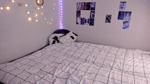 Snapshot of yunapeace chatting on 01-15-26, 12:32 Yuna online show from 01-15-26, 12:32