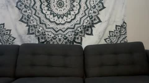yurdreams_22 online show from 05-18-26, 04:29