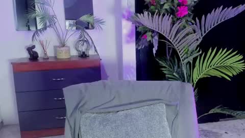 Yuri Kay online show from 05-22-26, 08:03