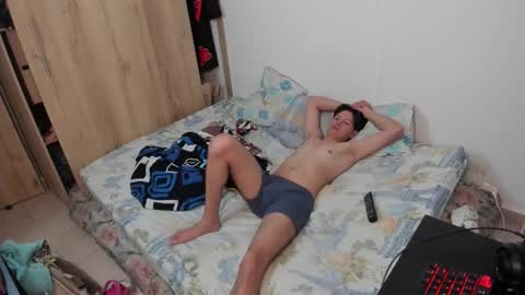 yurii_moody online show from 12-22-25, 01:46