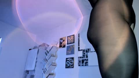 Snapshot of yury_sun chatting on 07-16-26, 02:50 paola online show from 07-16-26, 02:50