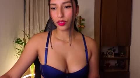 yuzii Im new to these pages so I hope you guys are kind to me. online show from 03-10-26, 02:38