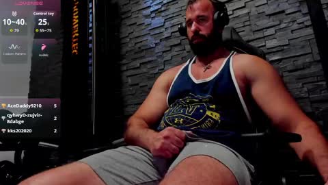 Snapshot of yy_david_yy chatting on 06-03-26, 06:35 David online show from 06-03-26, 06:35