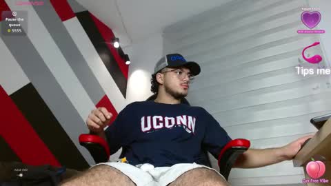 Snapshot of zac_golden chatting on 04-12-26, 12:21 Zack online show from 04-12-26, 12:21