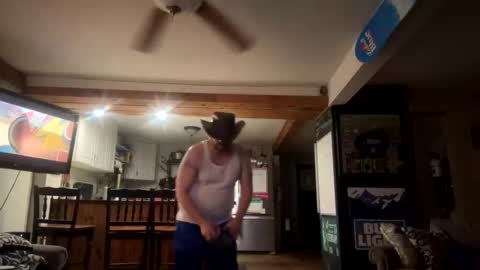 Snapshot of zach42104 chatting on 04-16-26, 04:02 zach42104 online show from 04-16-26, 04:02