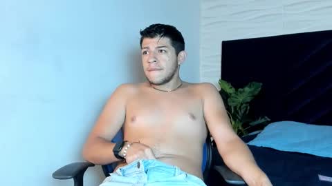 Zack Falcon online show from 02-11-26, 07:52