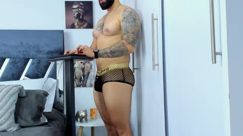 Richard online show from 04-11-26, 03:16