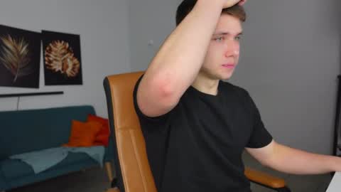 ZACK GILLIAN online show from 05-08-26, 08:36