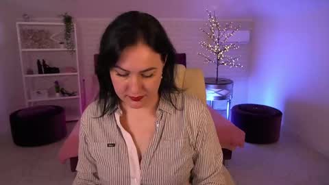 Snapshot of zafiramoonn chatting on 05-12-26, 06:21 Zafiramoonn online show from 05-12-26, 06:21