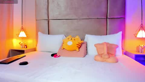 Zafiro online show from 02-23-26, 12:02