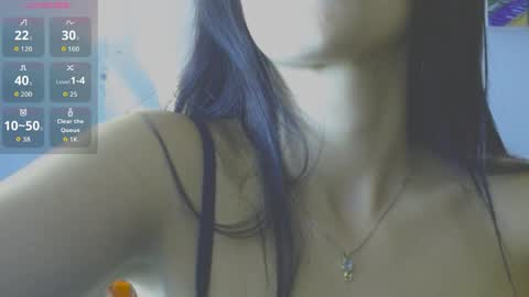 Snapshot of zafiro_and_zaid chatting on 05-31-26, 10:44 Zafira and zaid online show from 05-31-26, 10:44