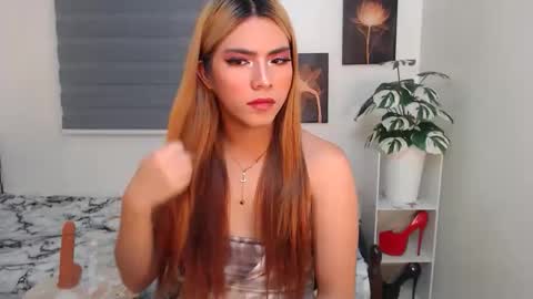 Snapshot of zairaaaaa chatting on 04-17-26, 01:25 Zai online show from 04-17-26, 01:25