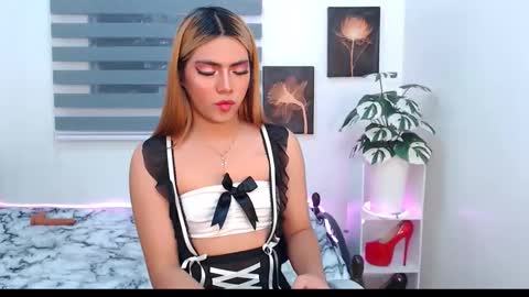 Snapshot of zairaaaaa chatting on 04-19-26, 12:15 Zai online show from 04-19-26, 12:15