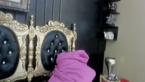 Megan online show from 04-08-26, 04:34