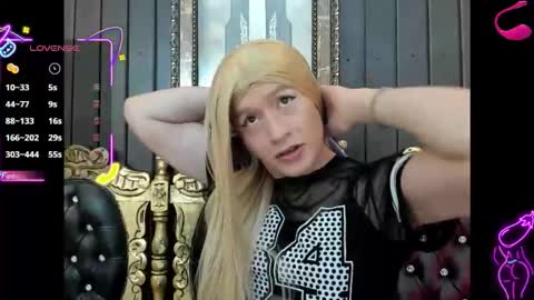 Snapshot of zalir_666 chatting on 05-19-26, 04:52 Megan online show from 05-19-26, 04:52