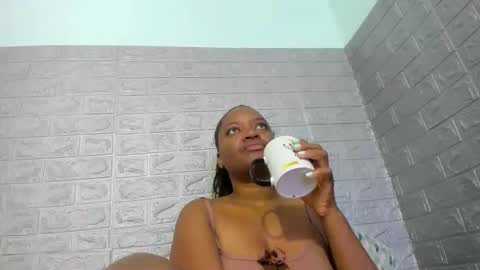 Snapshot of zamara__ chatting on 02-04-26, 12:22 Zamara online show from 02-04-26, 12:22