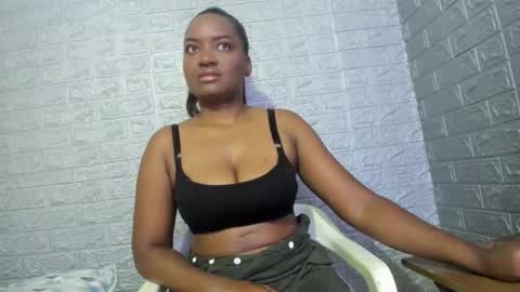 Snapshot of zamara__ chatting on 02-07-26, 12:03 Zamara online show from 02-07-26, 12:03