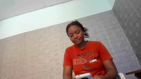 Snapshot of zamara__ chatting on 02-16-26, 01:18 Zamara online show from 02-16-26, 01:18