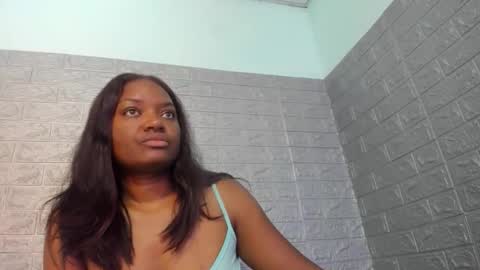 Snapshot of zamara__ chatting on 03-17-26, 12:41 Zamara online show from 03-17-26, 12:41