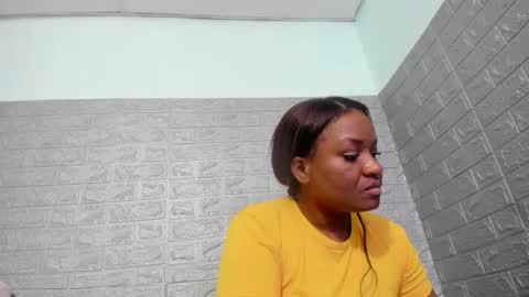 Snapshot of zamara__ chatting on 04-24-26, 02:36 Zamara online show from 04-24-26, 02:36