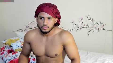 Snapshot of zane_lux chatting on 07-14-26, 01:06 Zane Lux online show from 07-14-26, 01:06