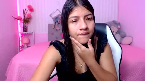 Zara online show from 04-10-26, 12:10