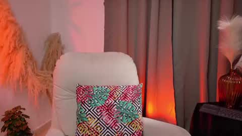 Snapshot of zara_nova chatting on 07-05-26, 04:19 Zara Nova online show from 07-05-26, 04:19
