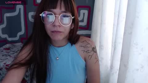 Snapshot of zara_sin chatting on 09-22-25, 11:23 Zara online show from 09-22-25, 11:23