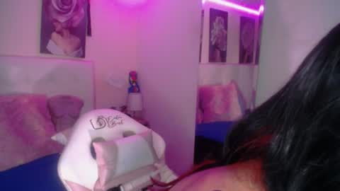 Snapshot of zarahbennet chatting on 06-14-26, 02:19 Zarah online show from 06-14-26, 02:19
