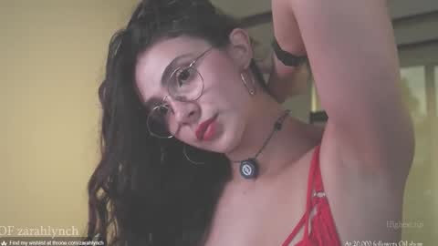 Snapshot of zarahlynch chatting on 10-28-25, 10:23 Miss Lynch Next show 2911 online show from 10-28-25, 10:23