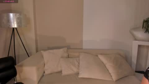Snapshot of zarakafruni chatting on 06-13-26, 08:18 Zara online show from 06-13-26, 08:18