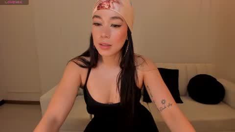 Snapshot of zarakafruni chatting on 06-15-26, 08:22 Zara online show from 06-15-26, 08:22