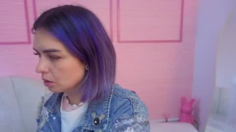 Snapshot of zarcasutra_t chatting on 06-17-26, 12:40 Isabella online show from 06-17-26, 12:40