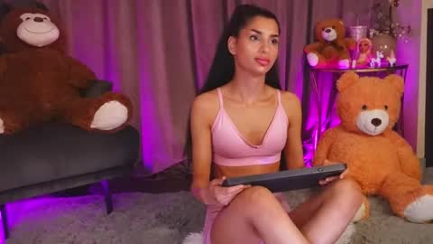 zariaavera online show from 05-15-26, 11:56