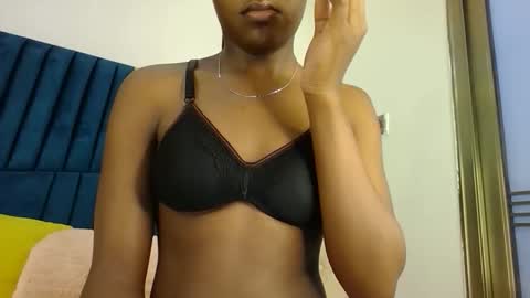 Snapshot of zariah011 chatting on 03-20-26, 07:30 zariah online show from 03-20-26, 07:30