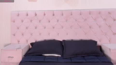 Snapshot of zarinawynne chatting on 06-26-26, 03:05 Zarina Waynne online show from 06-26-26, 03:05