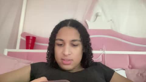 ZAZA ZARIAA online show from 05-27-26, 08:50