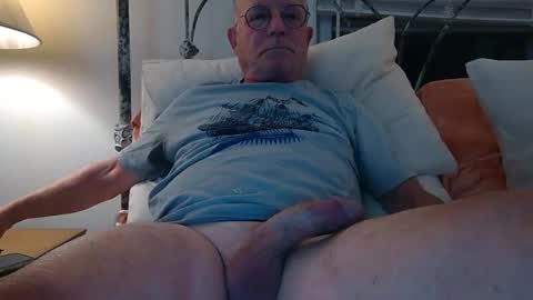 Snapshot of zedman521 chatting on 10-31-25, 11:00 zedman521 online show from 10-31-25, 11:00