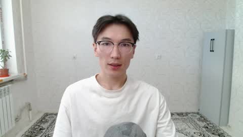 Snapshot of zengom chatting on 05-14-26, 01:01 Zen online show from 05-14-26, 01:01