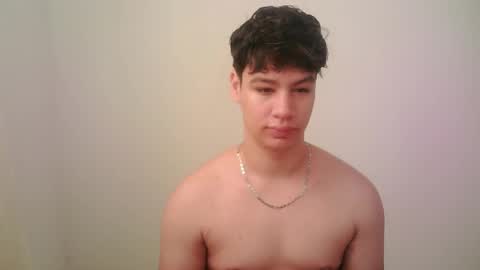 zeus_183 online show from 04-18-26, 02:21