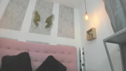 Snapshot of zhamira_21 chatting on 03-08-26, 08:12 ZHAMIRA ANDRES online show from 03-08-26, 08:12