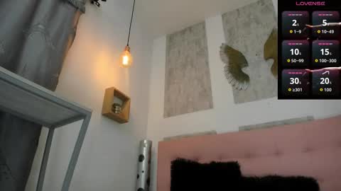 Snapshot of zhamira_21 chatting on 03-20-26, 08:35 ZHAMIRA ANDRES online show from 03-20-26, 08:35