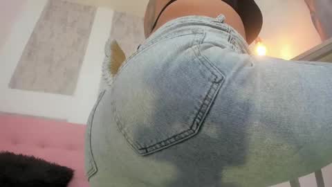 Snapshot of zhamira_21 chatting on 04-03-26, 07:45 ZHAMIRA ANDRES online show from 04-03-26, 07:45