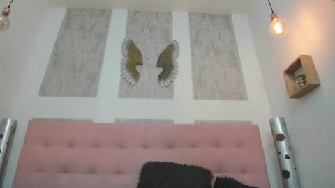 Snapshot of zhamira_21 chatting on 04-19-26, 07:49 ZHAMIRA ANDRES online show from 04-19-26, 07:49