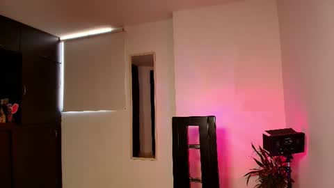 Snapshot of zhara_11 chatting on 07-28-26, 02:13 Zhara online show from 07-28-26, 02:13